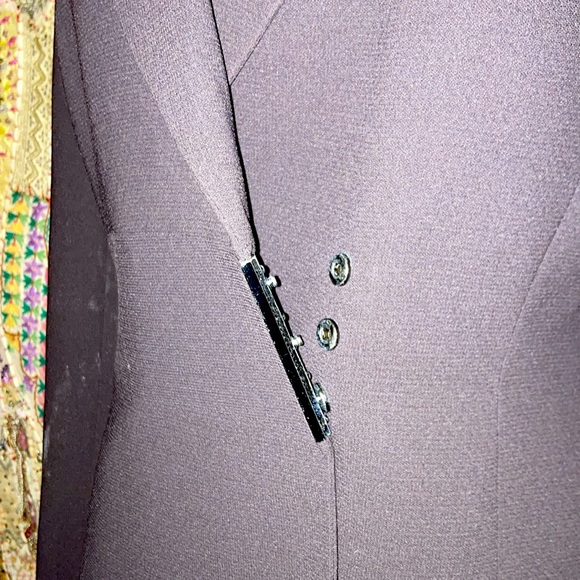 100% Polyester Shell & 200% Polyester Lining w/3 classy internal snap closure - Picture 3 of 3